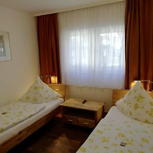 Dreibettzimmer